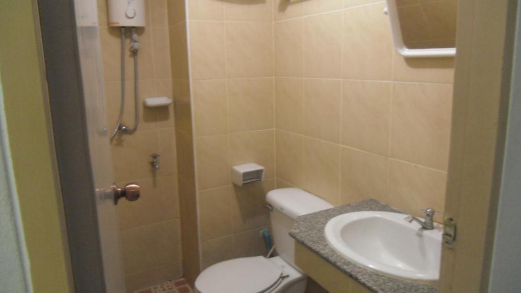 Ban Wiang Guest House Chiang Mai Rum bild