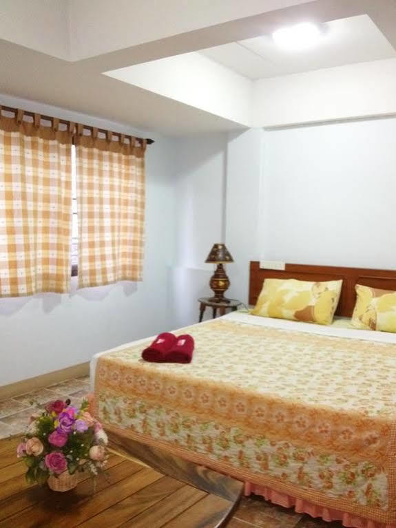 Ban Wiang Guest House Chiang Mai Exteriör bild